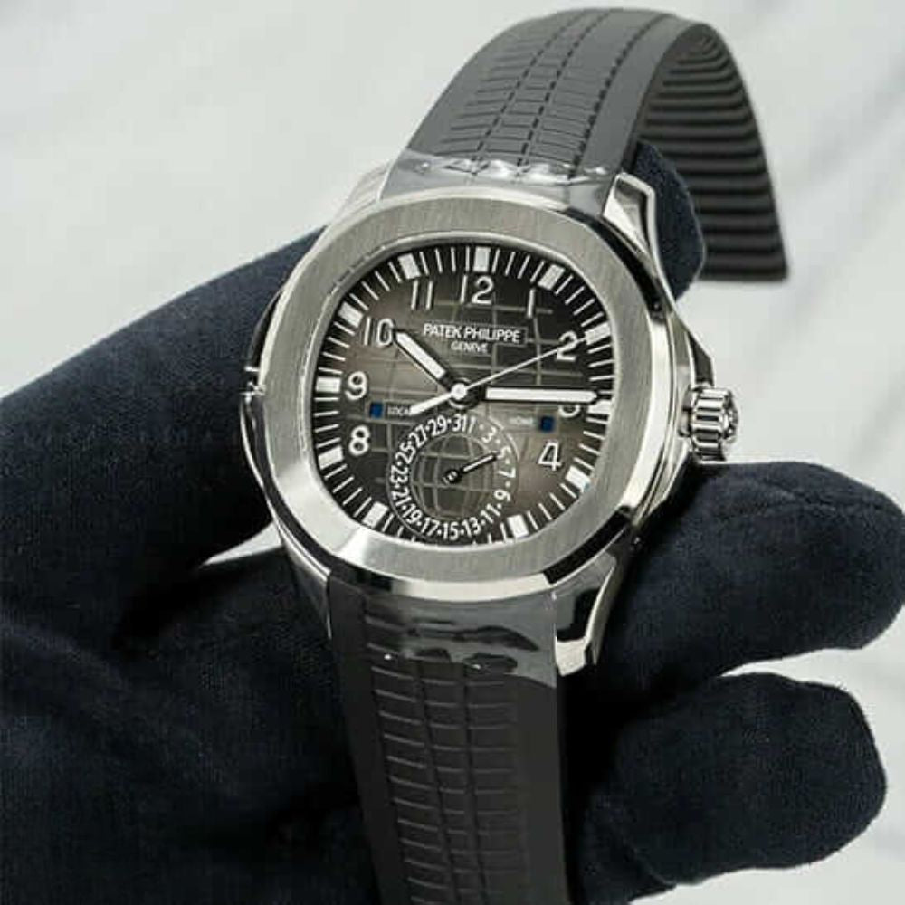 Patek Philippe Aquanaut "Dual Time" Supreme